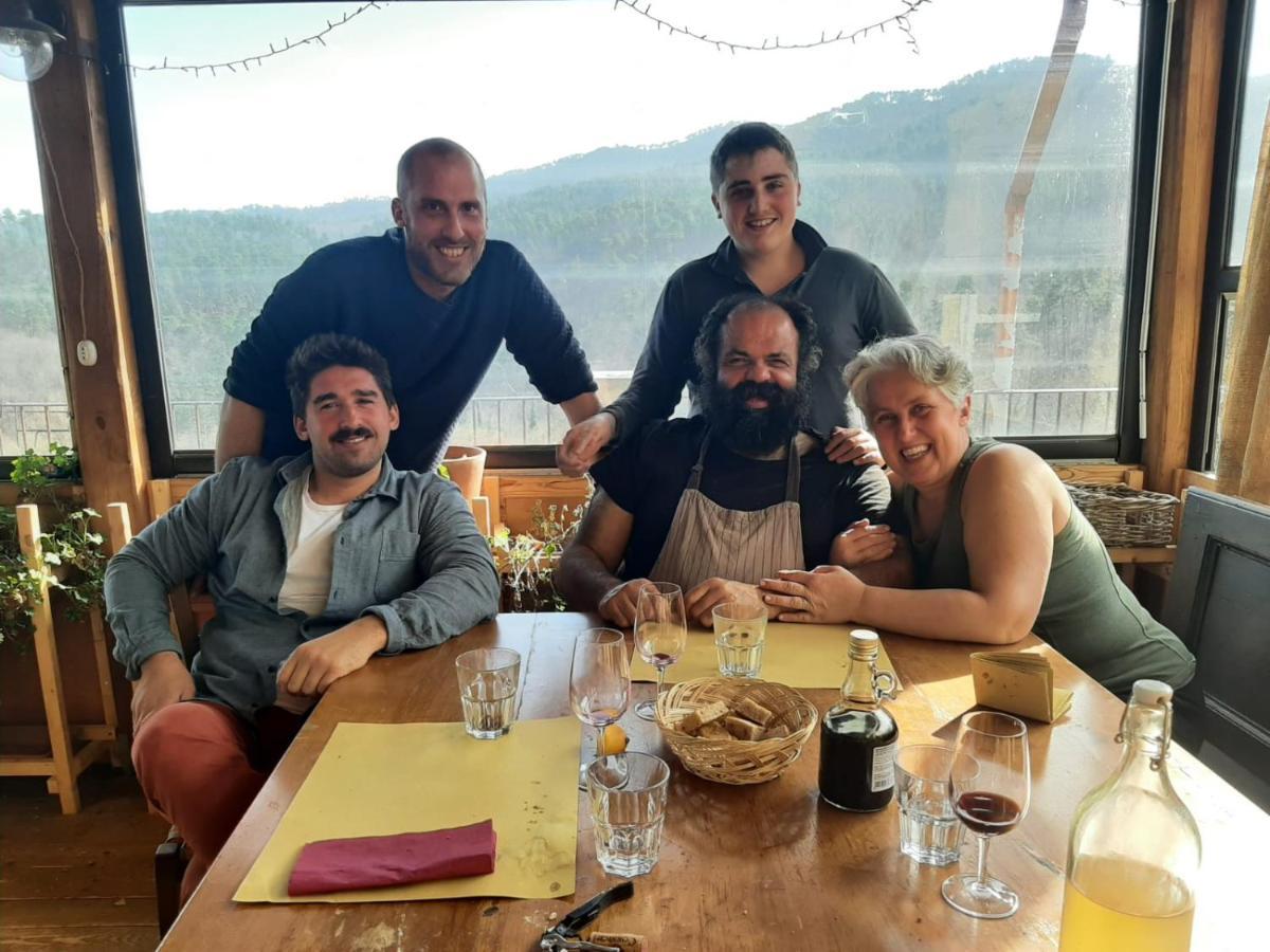 Carro Agriturismo Di Charme E Ristorante Stallato Il Filo Di Paglia מראה חיצוני תמונה