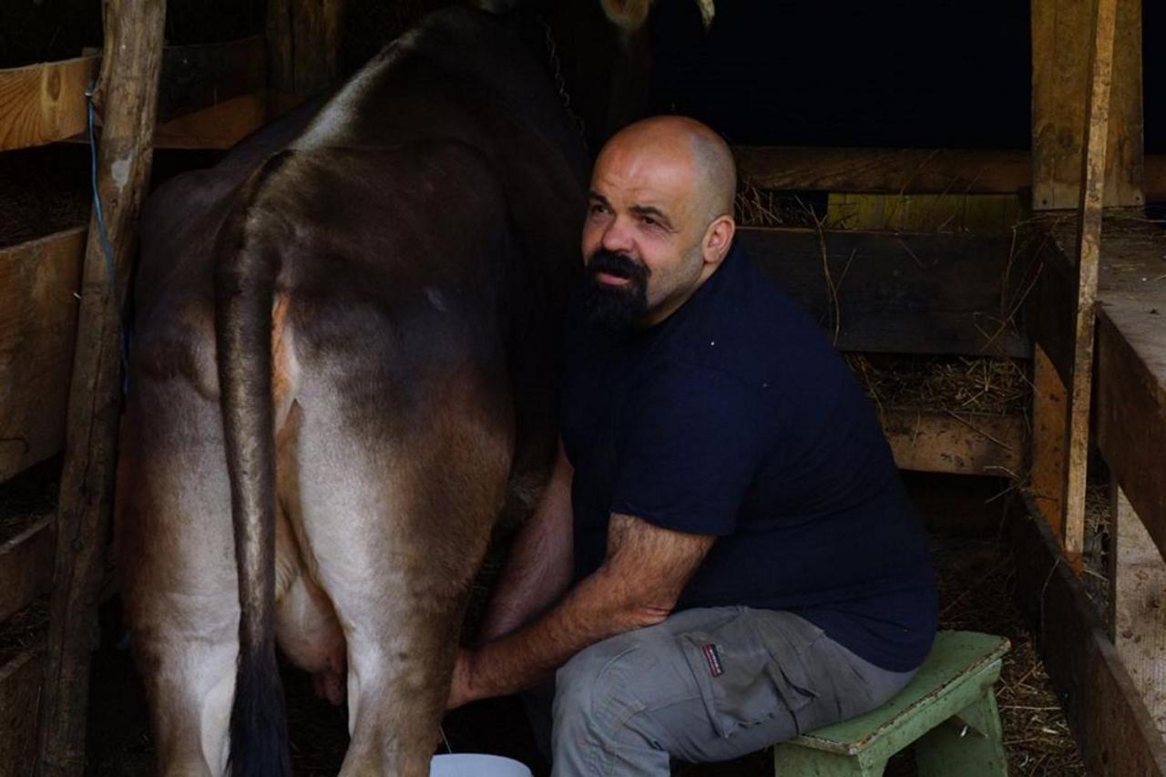Carro Agriturismo Di Charme E Ristorante Stallato Il Filo Di Paglia מראה חיצוני תמונה